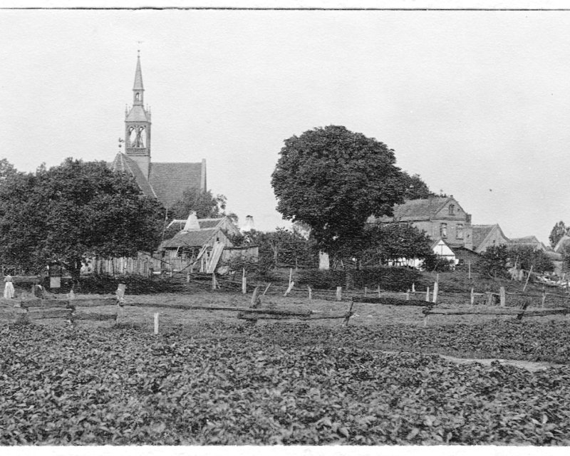 Kirche und Hinterhöfe